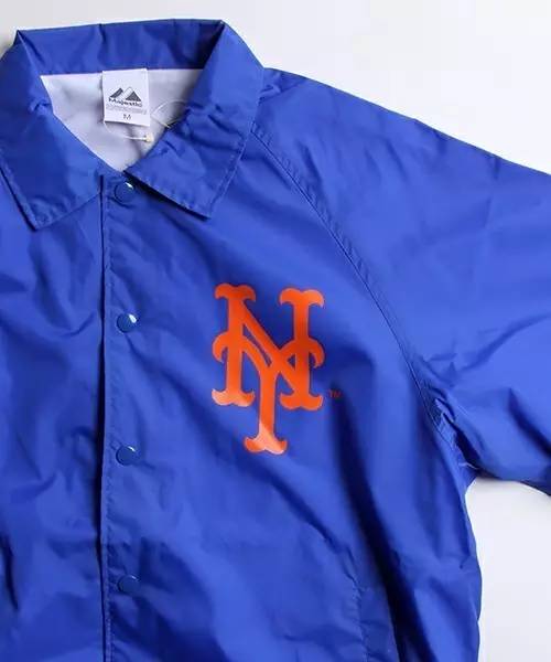 让你街头style立现的秋季单品：教练夹克