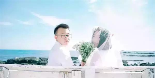 再见吧影楼风!豆瓣女神扛着相机在济州岛自拍清新婚纱照丨梦婚礼