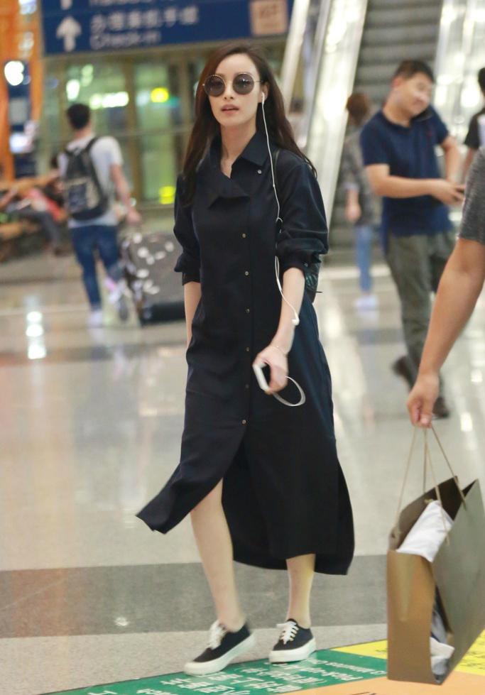 袁姗姗机场时尚穿搭,袁姗姗明星穿搭