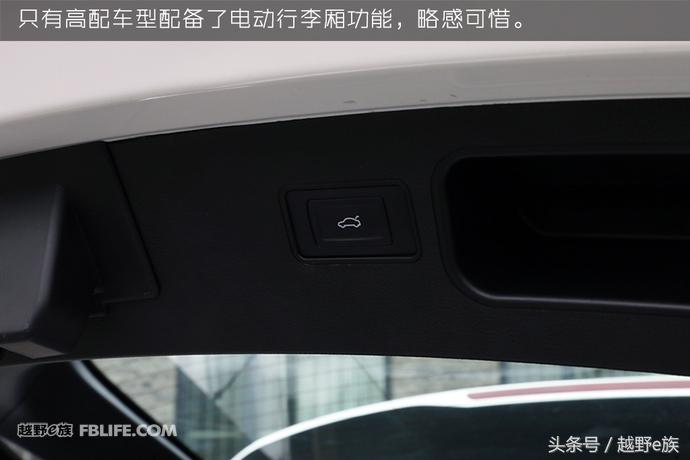 众泰sr9和保时捷外形对比,保时捷跟众泰sr9仪表盘的区别