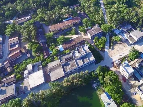 站在上帝视角看人,站在上帝的视角看自己