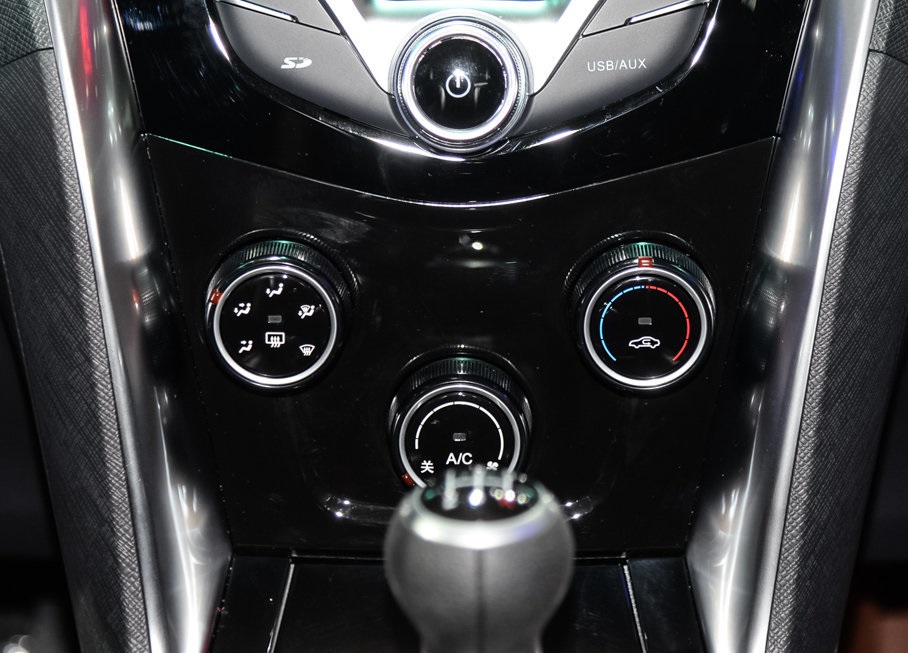 2017年比亚迪f3手动挡优缺点,比亚迪f32012款5万公里能卖多少钱