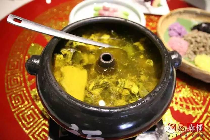 舌尖上的云南第二期：毛主席都夸赞的汽锅鸡是这样做出来的