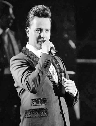 海豚音王子维塔斯奉献,海豚音王子vitas野蜂飞舞