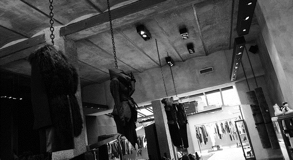 从风生水起到“杳无音信”，买手店都经历了什么？