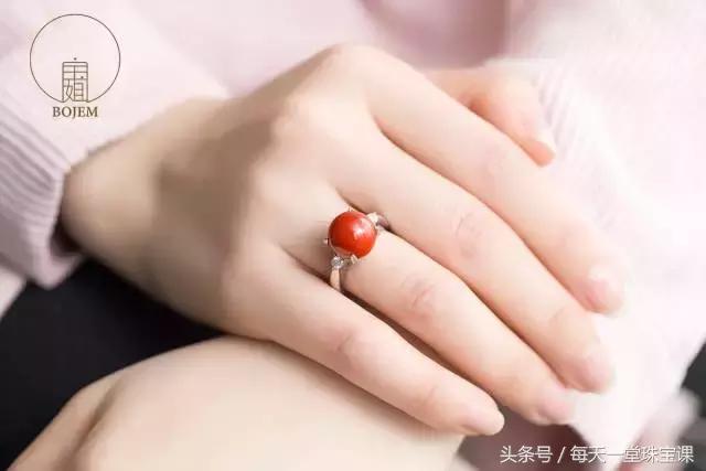 龟背甲做手串有几种颜色,用乌龟壳做的手串有哪些