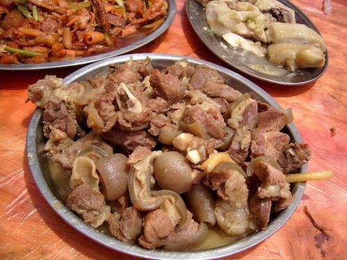 台湾明星婚宴都啥，菜色比拼看看我们农村婚宴吃什么