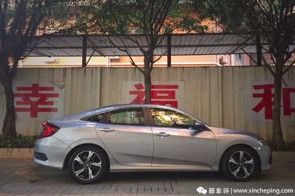 第十代思域第一批车主,恭喜儿子喜提新车十代思域