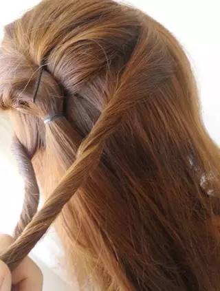 清新淑女半扎编发中分,时尚编发扎法简单又好看