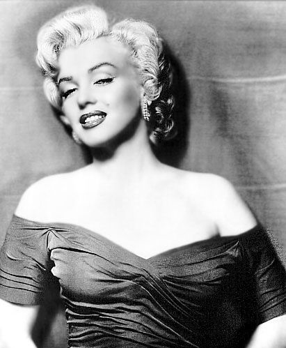 玛丽莲梦露裙子值多少元,玛丽莲梦露连衣裙多少人民币