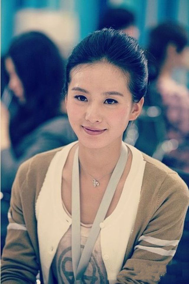 马尾都是明星范儿,又到头发起电时,你怎么办?