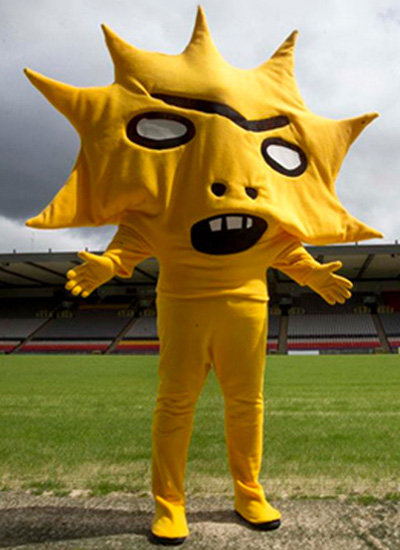 足坛最酷吉祥物,丑出新高度的狗