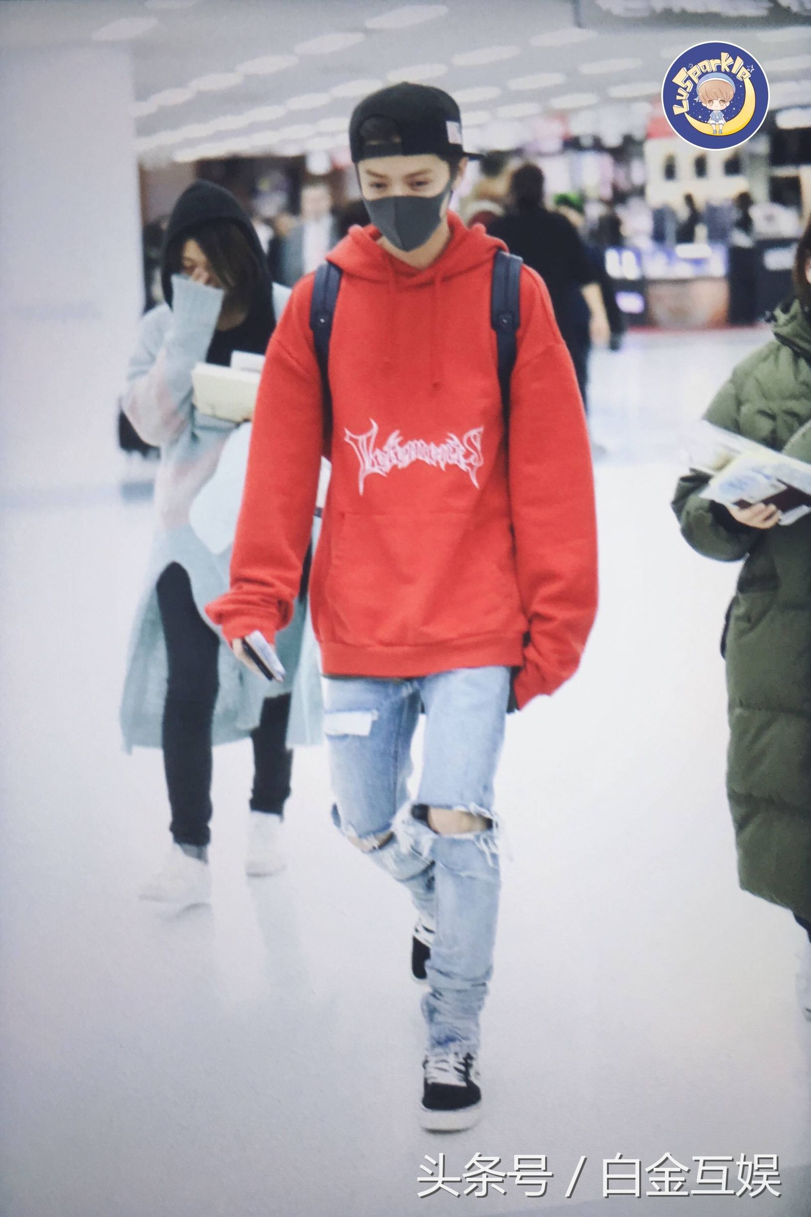 鹿晗穿破洞裤,鹿晗穿秋裤完整版