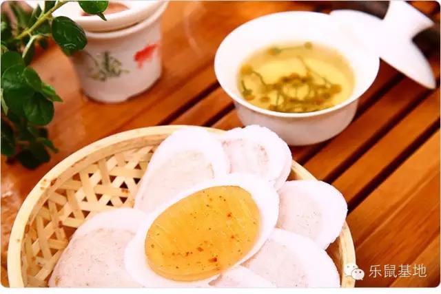 北京的年味渐渐回来了,北漂带回家的年货