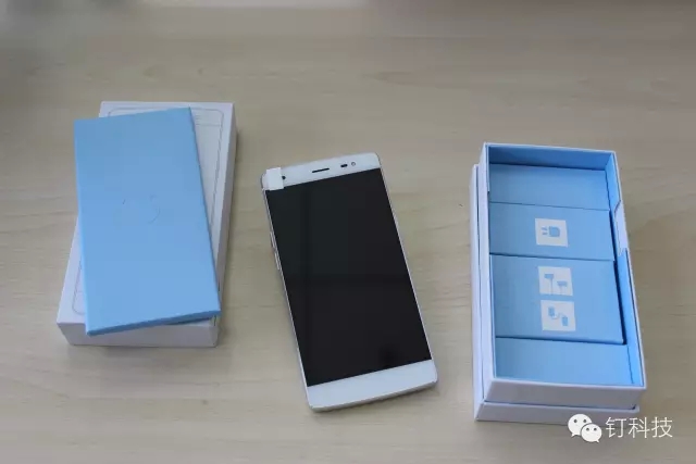 「钉科技评测」先锋C1：“高颜”手机如何助你“颜值爆表”？