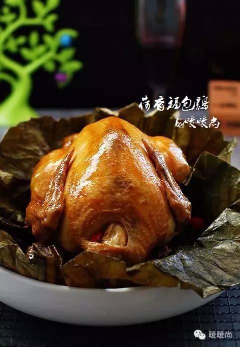 一只“满腹经纶”的荷香福包鸡