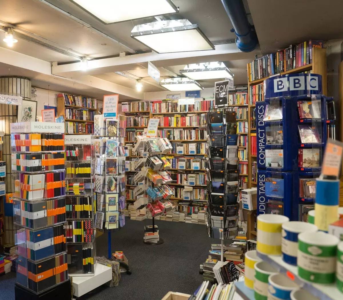 范冰冰龙袍博物馆,范冰冰龙袍被哪个国家收藏了