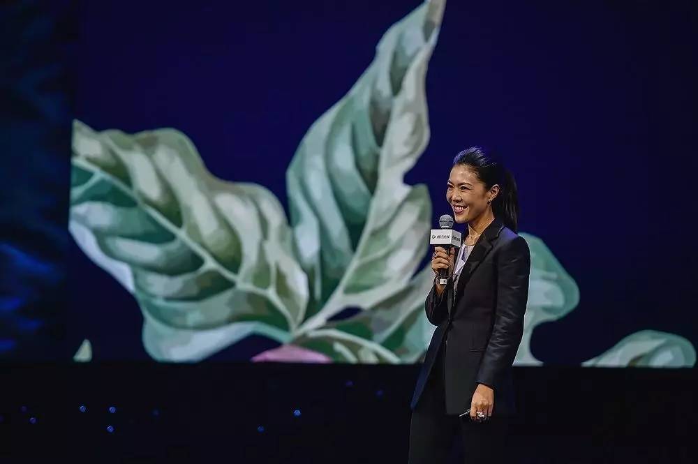 腾讯娱乐“星空”演讲：刘震云的人生离不开他舅和他姥徐峥讲述“*光脱**”史