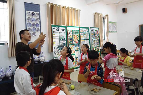 家门口的好学校·好校长天心区新开铺小学：童心教育，让孩子有“孩子样”