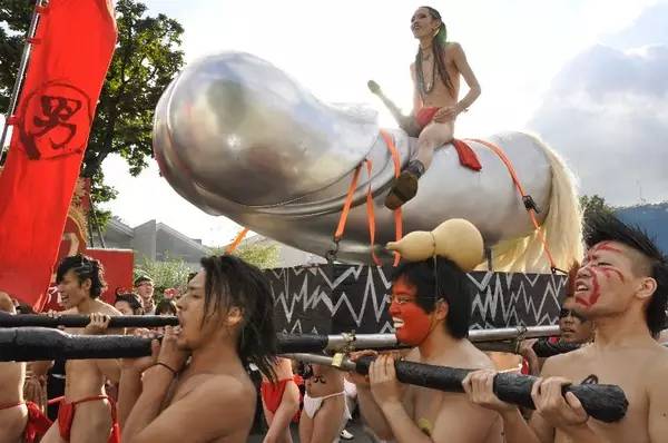 还有什么能比日本武藏野美术大学更疯狂？