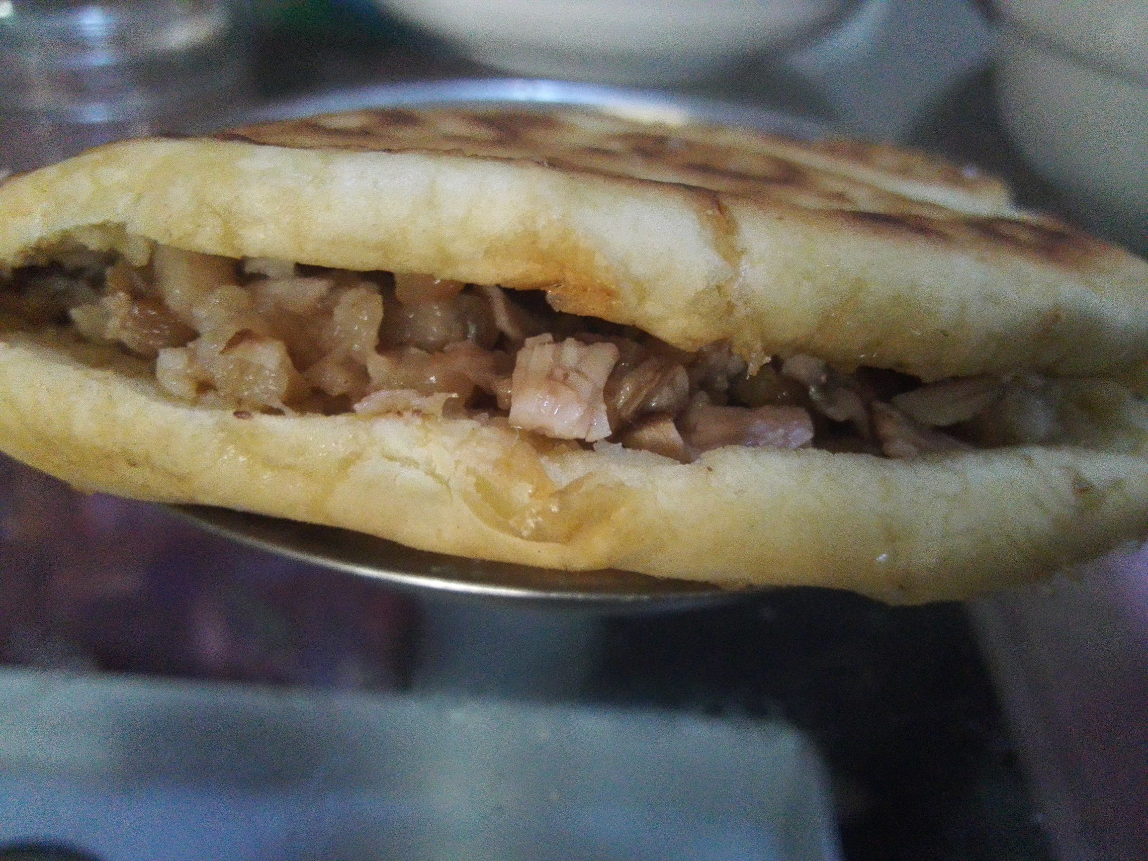 腊汁肉夹馍糖色怎么炒,腊汁肉夹馍的饼怎么做