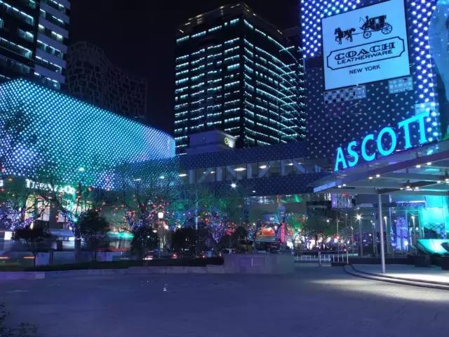 魔都最火的商场在哪里,魔都商圈哪个最好