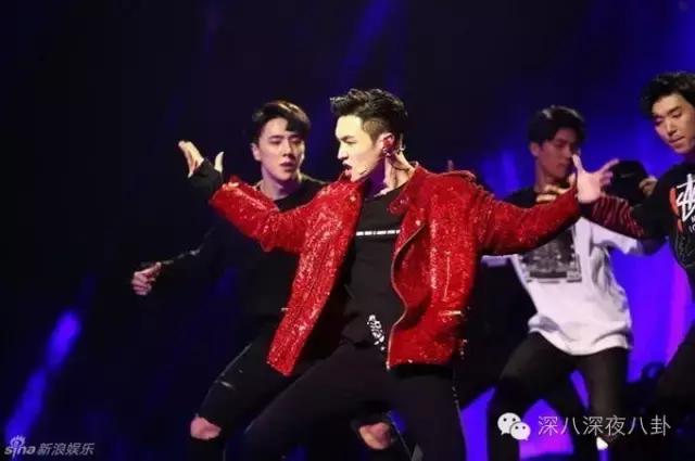 侯佩岑口误错将张艺兴喊成宋艺兴 (张艺兴表姐侯佩岑)