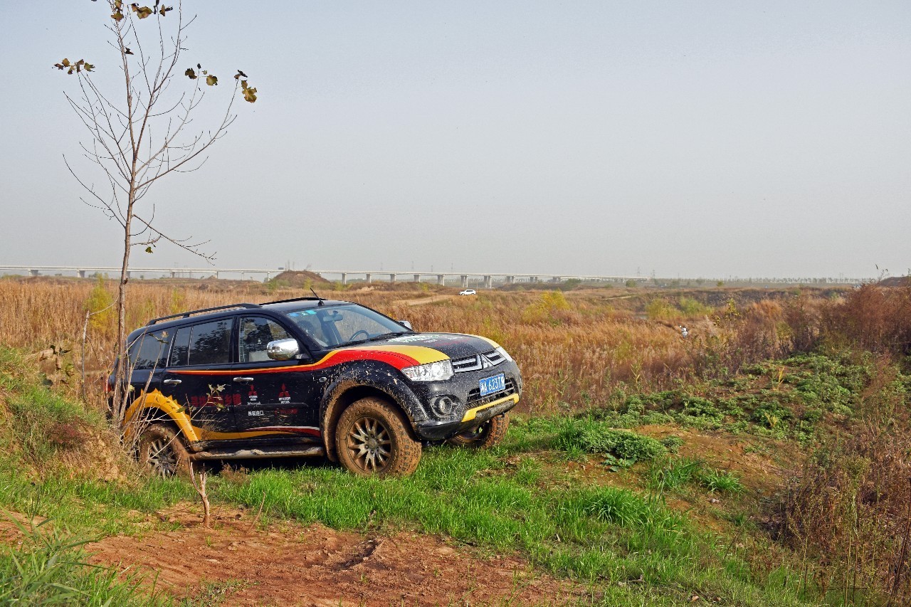 帕杰罗劲畅沉浸式体验,2022款帕杰罗劲畅试驾视频