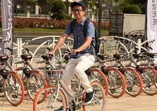 上海人骑共享自行车,现在上海共享单车怎样使用