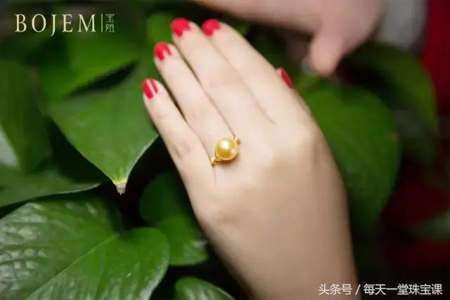 戒指戴在哪个手指上是有什么讲究,戒指戴在哪个手指头都有什么讲究