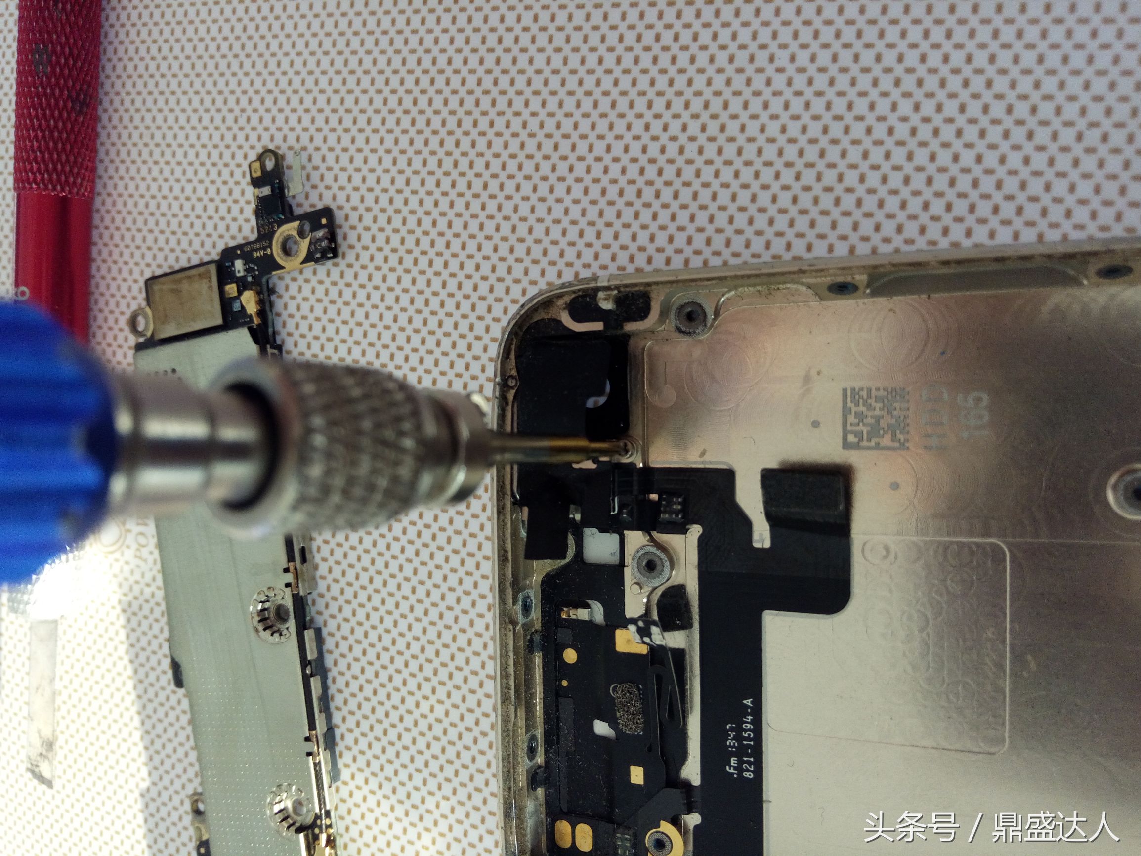 苹果5s拆机换壳视频教程,苹果5s拆机更换主板