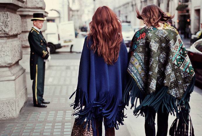 这条礼仪小姐的“迎宾带”，竟然被日日、袁姗姗……抢披上身！