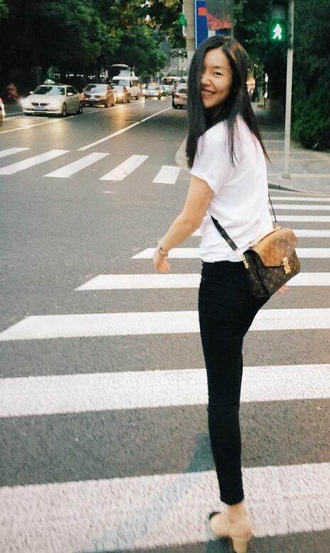 ysl星辰现在还有吗,别再刷屏是什么意思