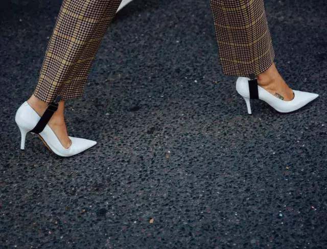 七种颜色的踩脚裤,那些丑到爆的束脚裤