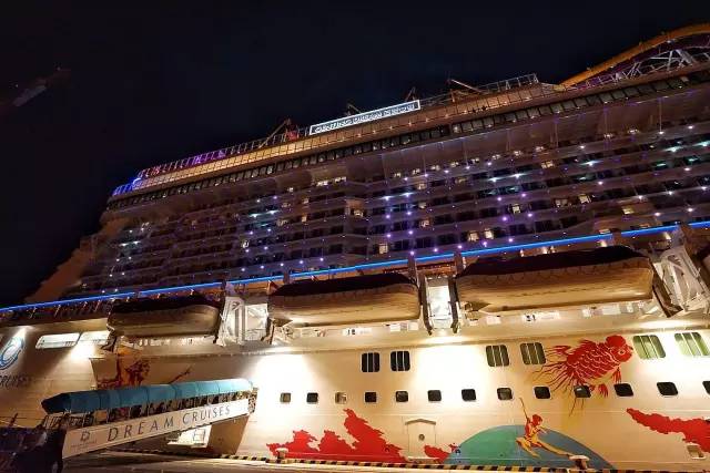 这个传说中的豪华游轮，竟然和我同一天生日