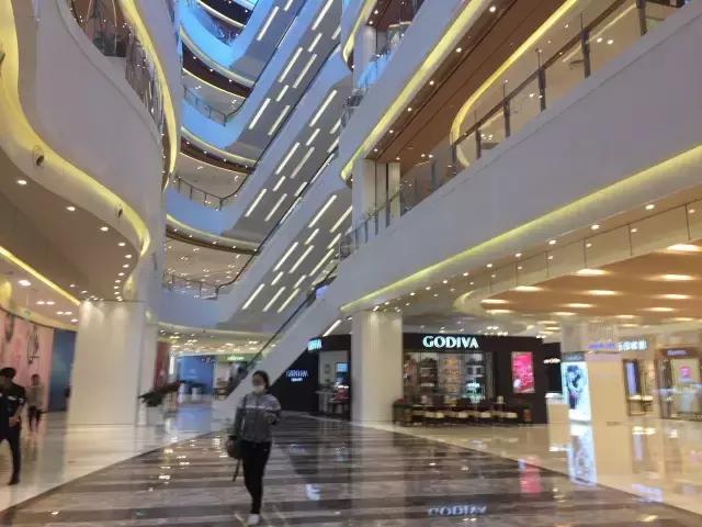 八佰伴商圈有什么商场,上海浦东新区陆家嘴八佰伴