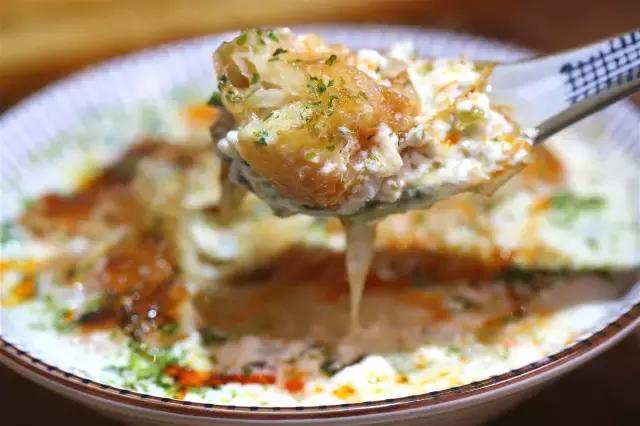 当过LV旁边的网红店总厨，这个做了30年油条的老头还不服老！