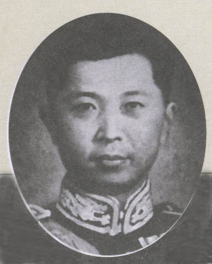 曹禺是湖北潜江哪里人,曹禺是现代著名小说家吗