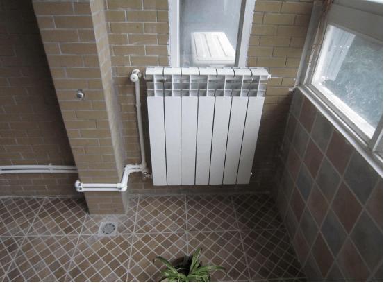 家里水管莫名其妙的渗水,家里水管有水锤现象