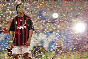 小罗纳尔迪尼奥传奇完整版,小罗纳尔迪尼奥过人集锦