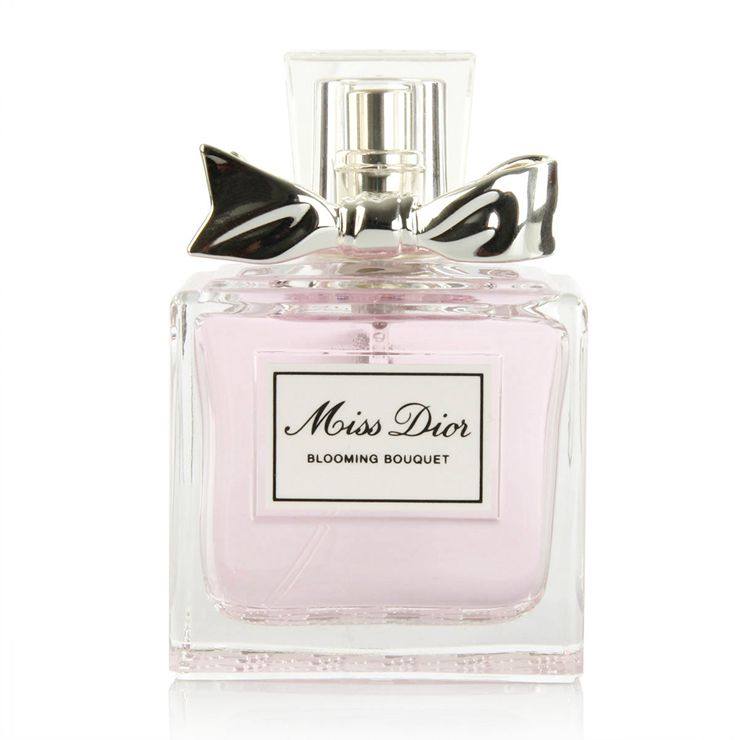 20岁左右女孩比较适合哪款香水,20岁女孩子用什么香水