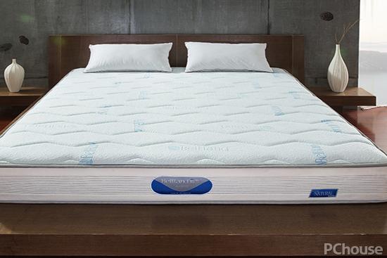 弹簧床垫和乳胶床垫哪个睡觉舒服,什么样的床垫价格便宜不会塌陷