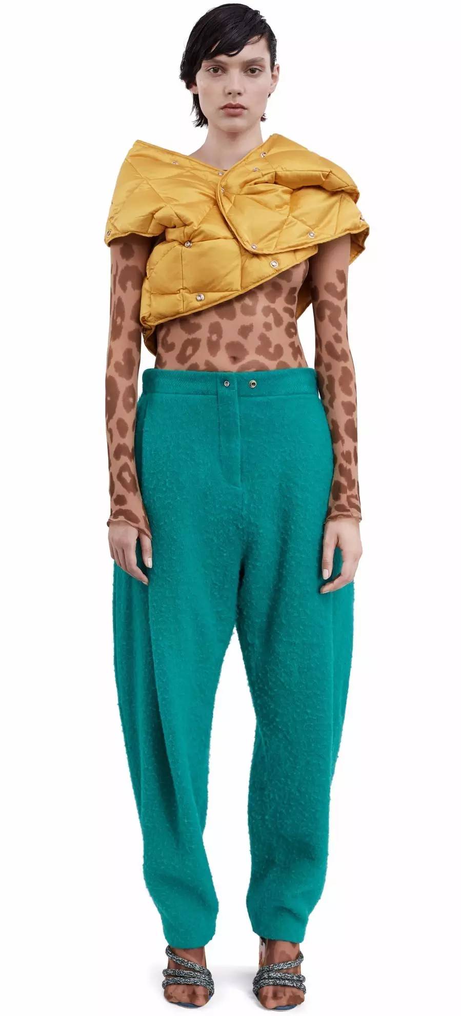 如何挑选一款暖和的羽绒服,小个子冬季羽绒服怎么挑选