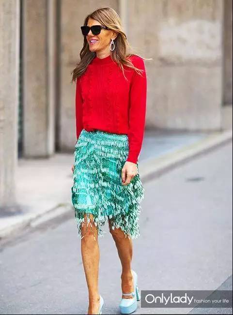 2020年流行色太蓝了附配色表,时尚配色什么颜色好看