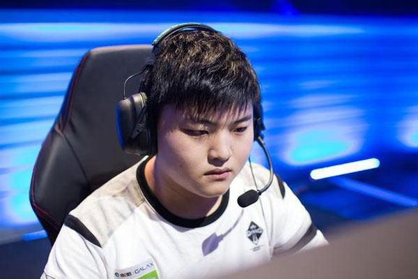 s5韦神韦鲁斯经典操作,韦神s5的一箭之仇