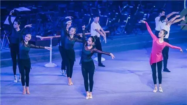 嗨，我叫惠州学院，今年70岁了！