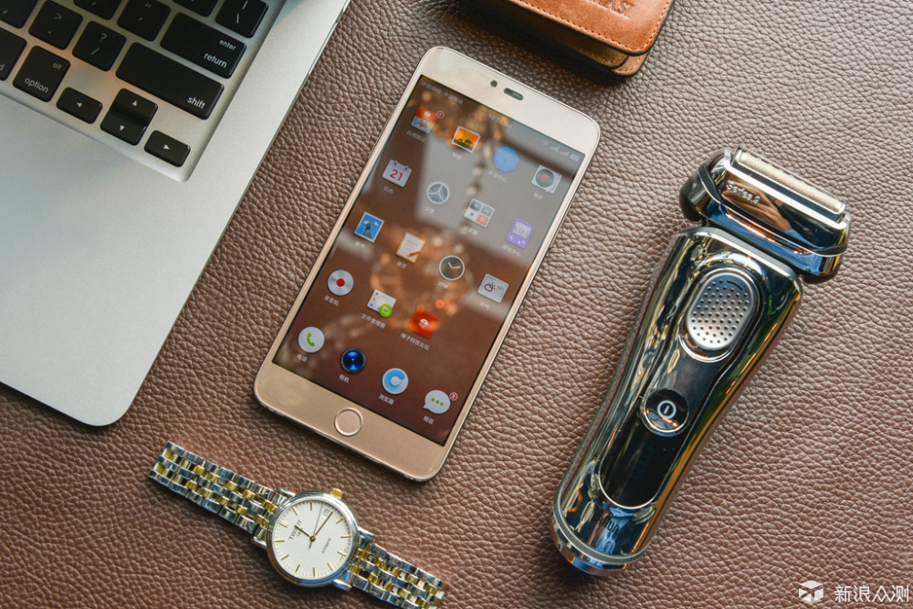 锤子vs苹果手机,锤子能和苹果比吗