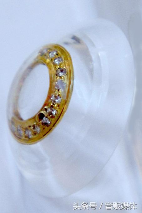 硬的黄金隐形眼镜,真黄金眼镜