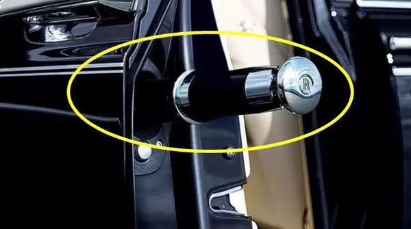 劳斯莱斯有多少把雨伞,一个劳斯莱斯车标值多少钱