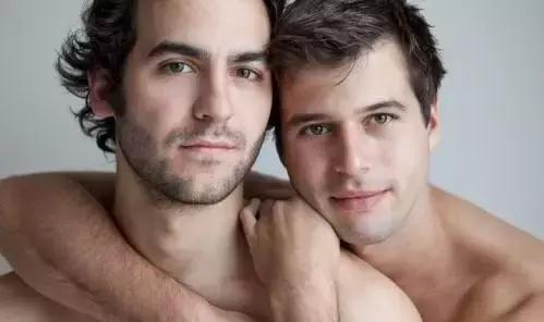 一次不安全*行为性**,感染HIV的可能性有多大